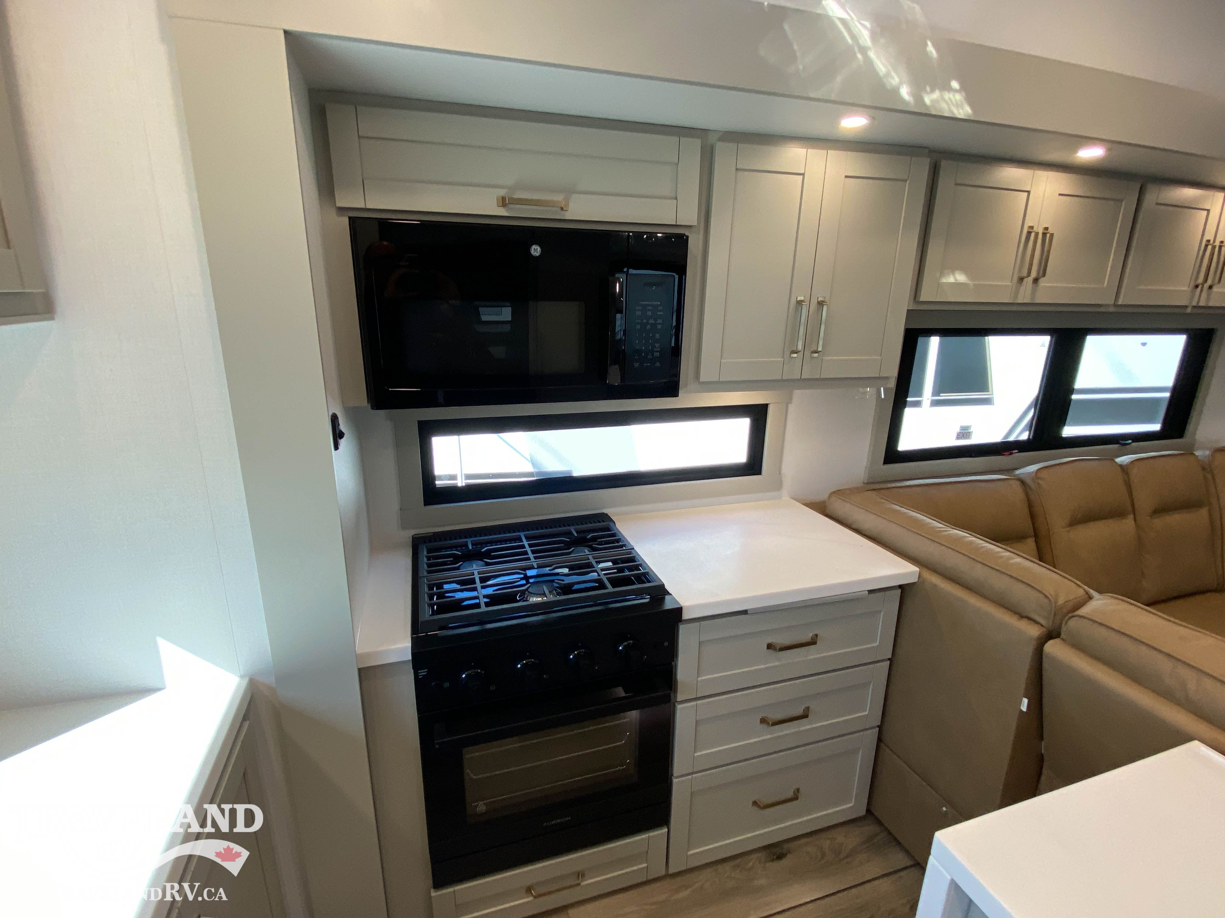 2026 Brinkley RV Model Z 3200 - Image 11