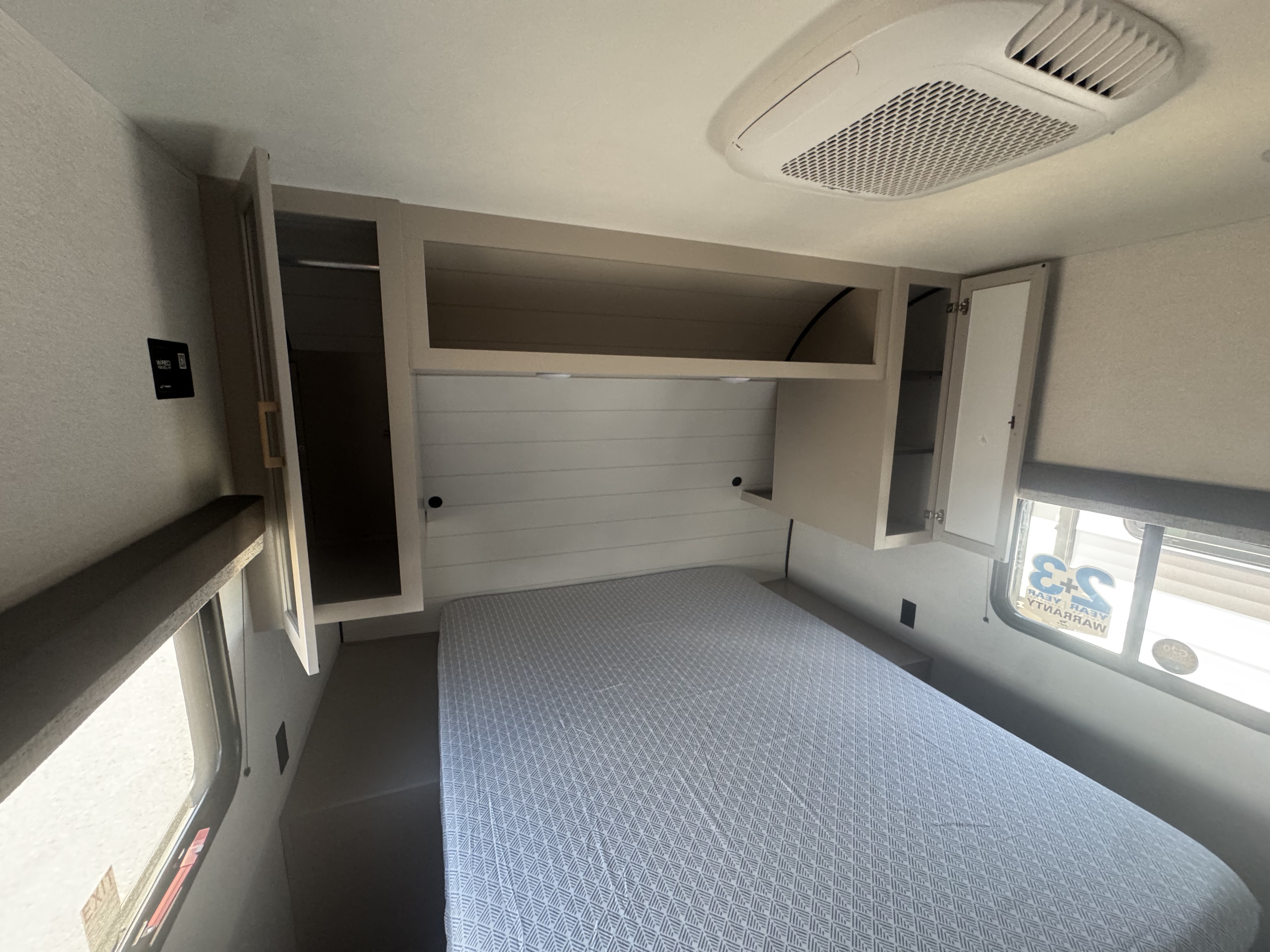 2027 JAYCO JAY FLIGHT 333BTS - Image 28