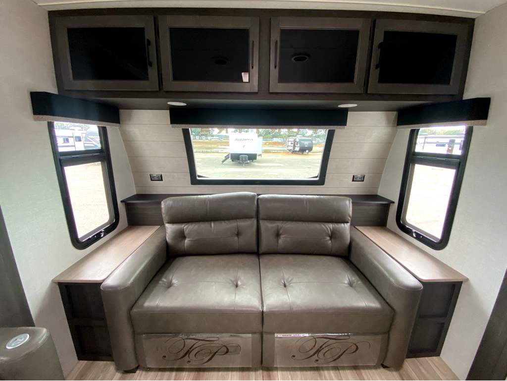 2026 VENTURE RV SPORTTREK 333VMI - Image 17