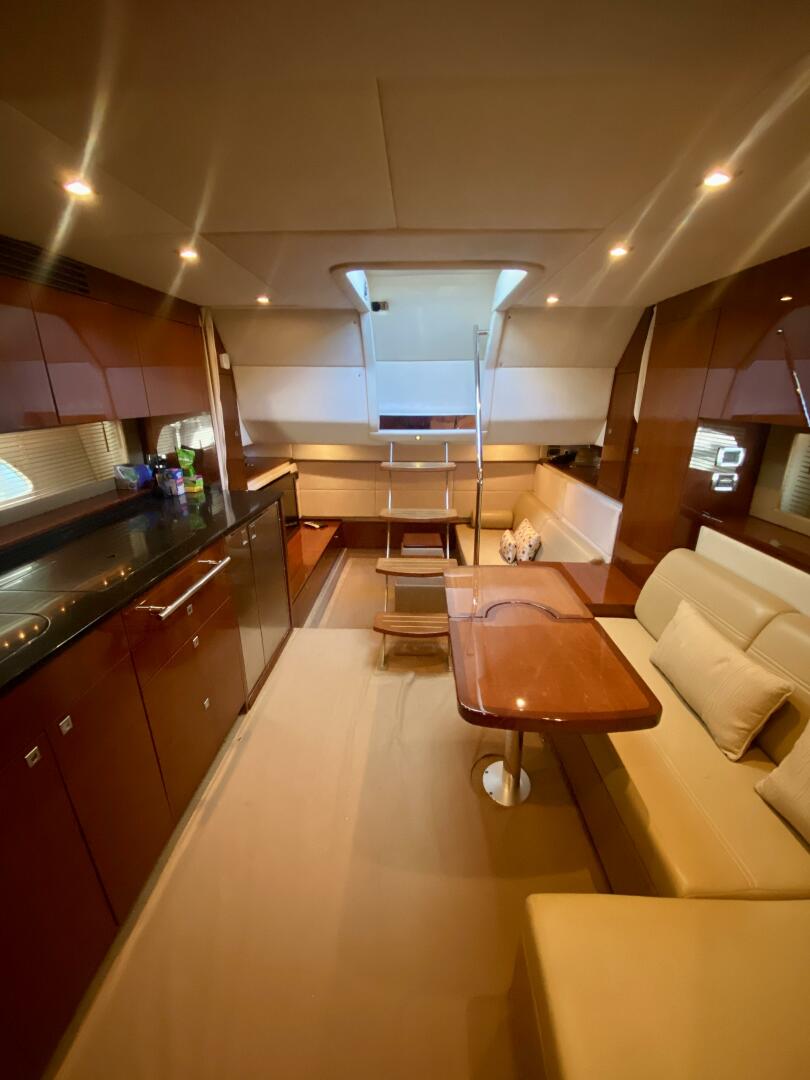 2010 Sea Ray 450 Sundancer - Image 57