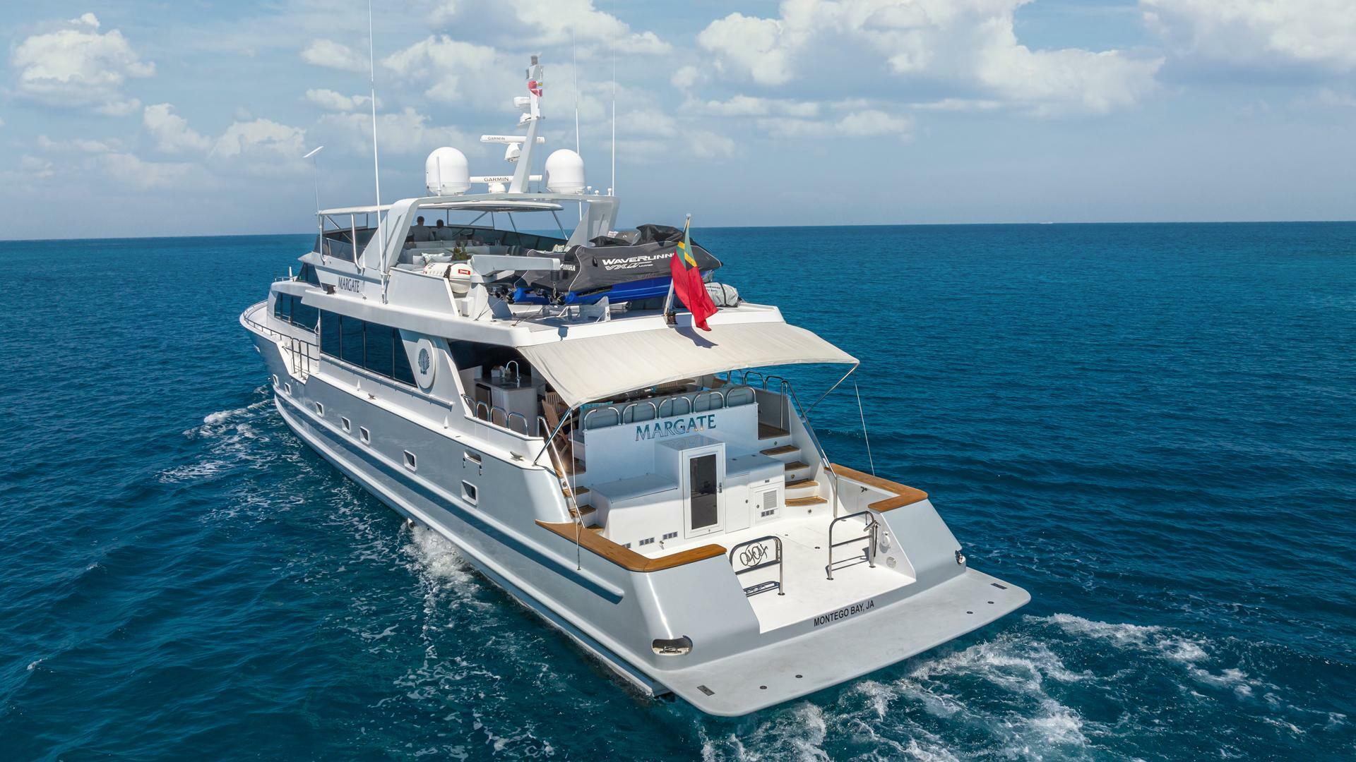 1997 Broward Raised Pilothouse - Image 4