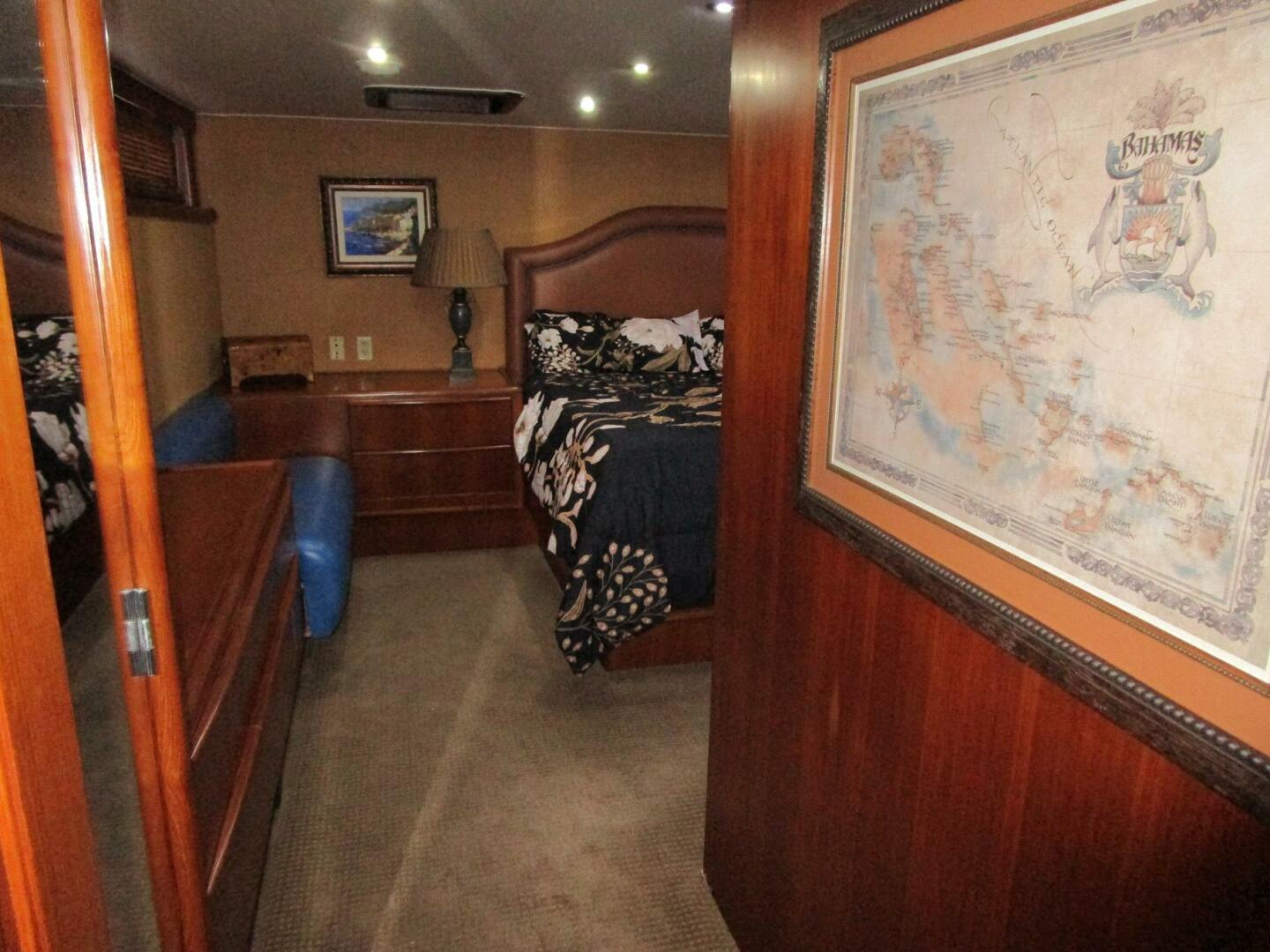 1990 Viking Cockpit Motor Yacht - Image 19