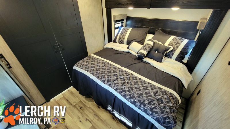 2022 KZ RV Durango Gold G387FLF - Image 36
