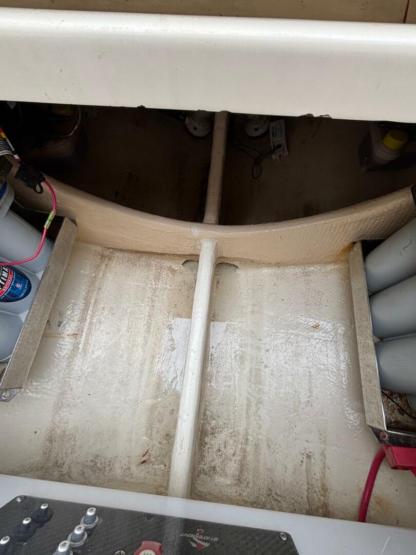 2013 Statement 35 Center Console - Image 20