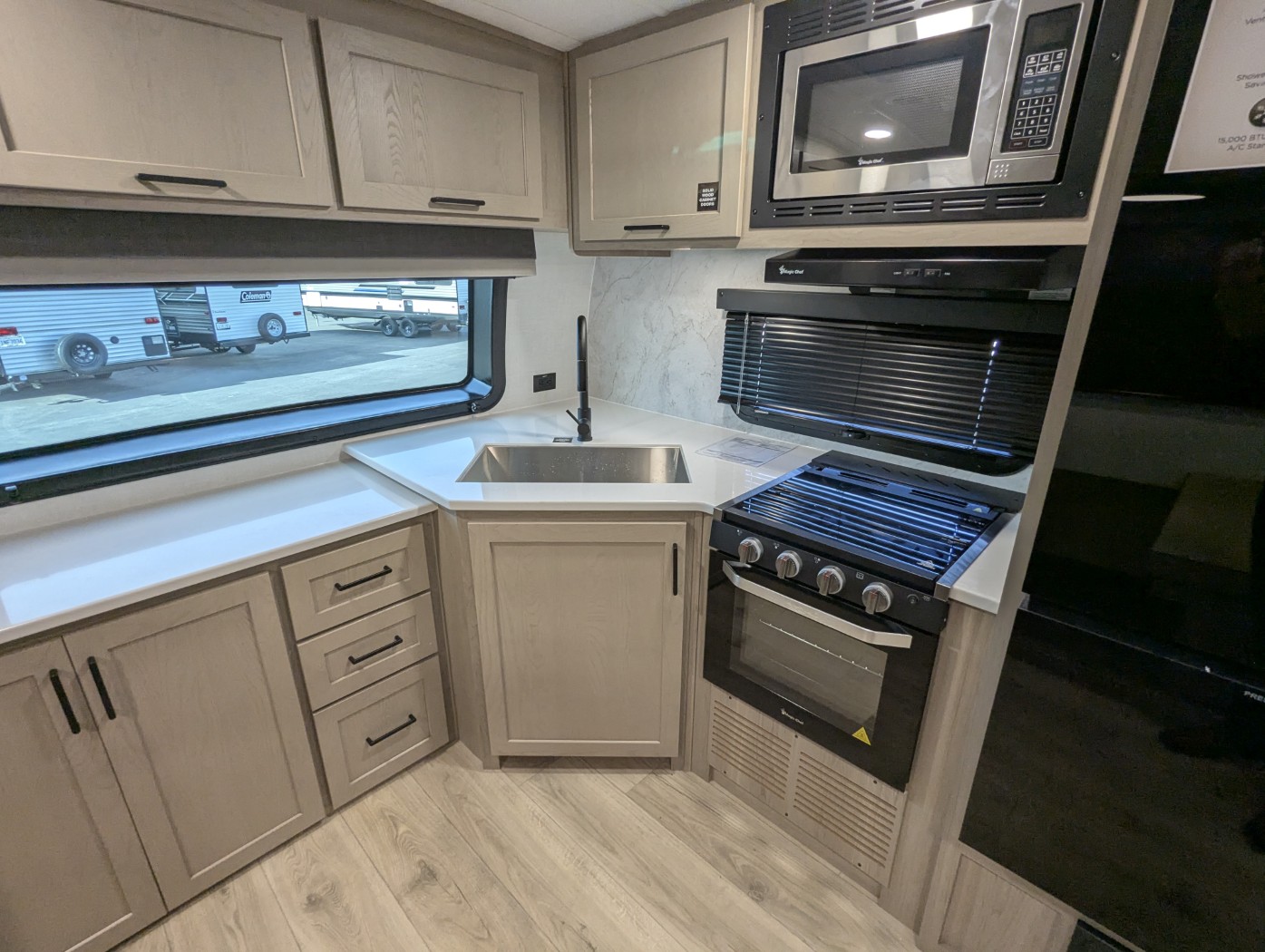 2026 Forest River Rockwood Ultra Lite 2608BS - Image 15