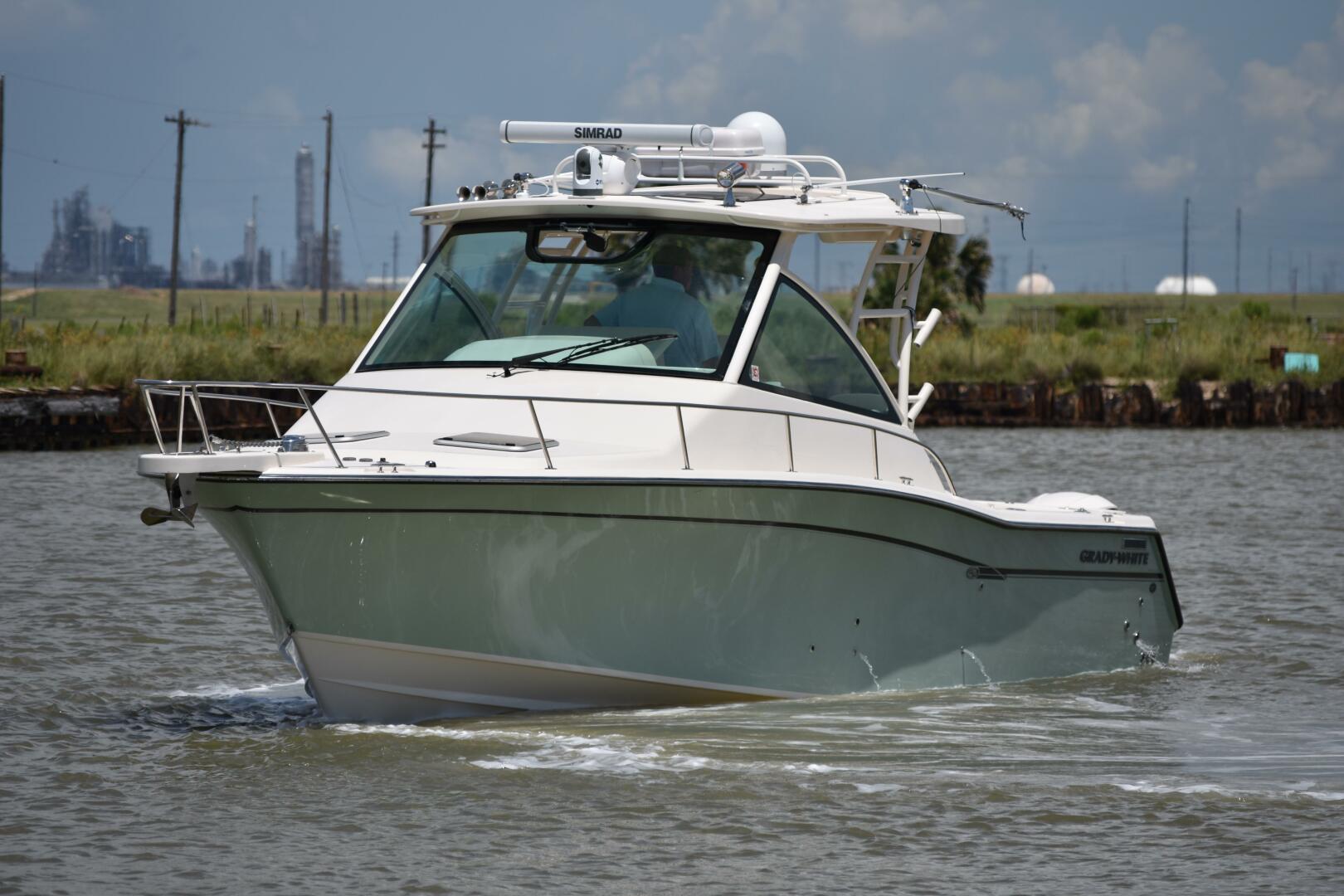 2016 Grady-White 330 Express - Image 63
