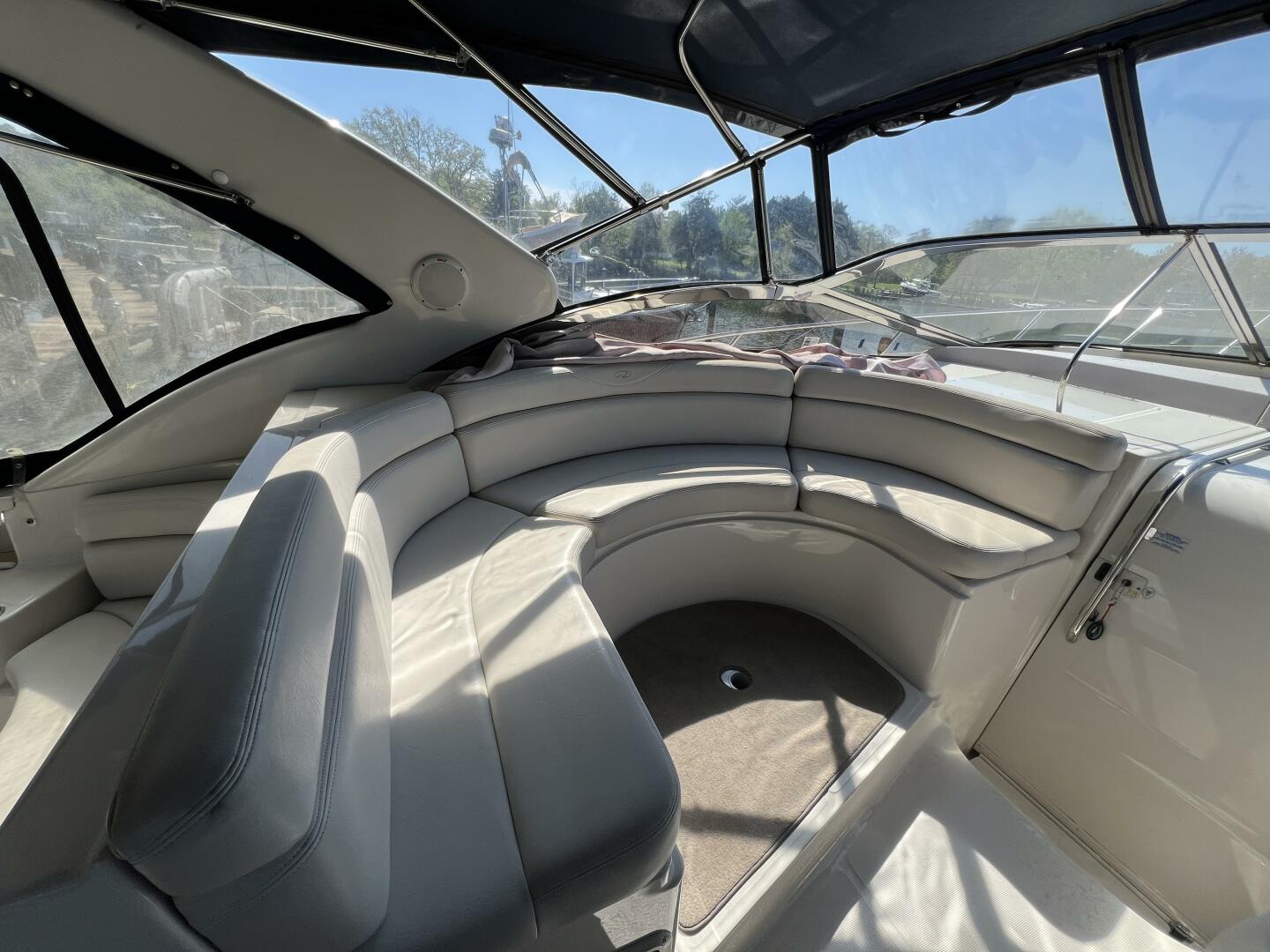 2000 Regal 4160 Commodore - Image 12