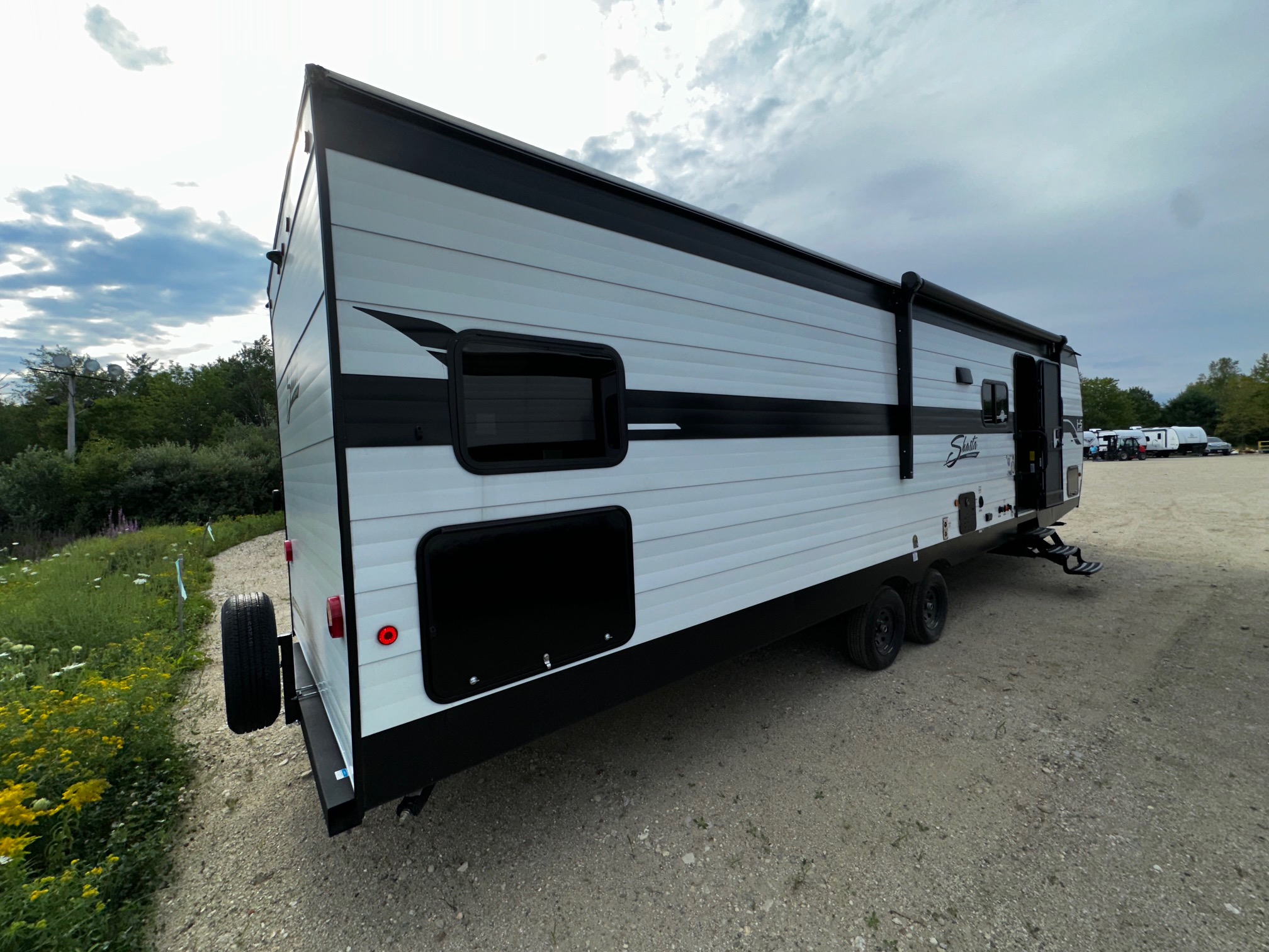 2026 Coachmen Shasta I-5 530BQB - Image 4