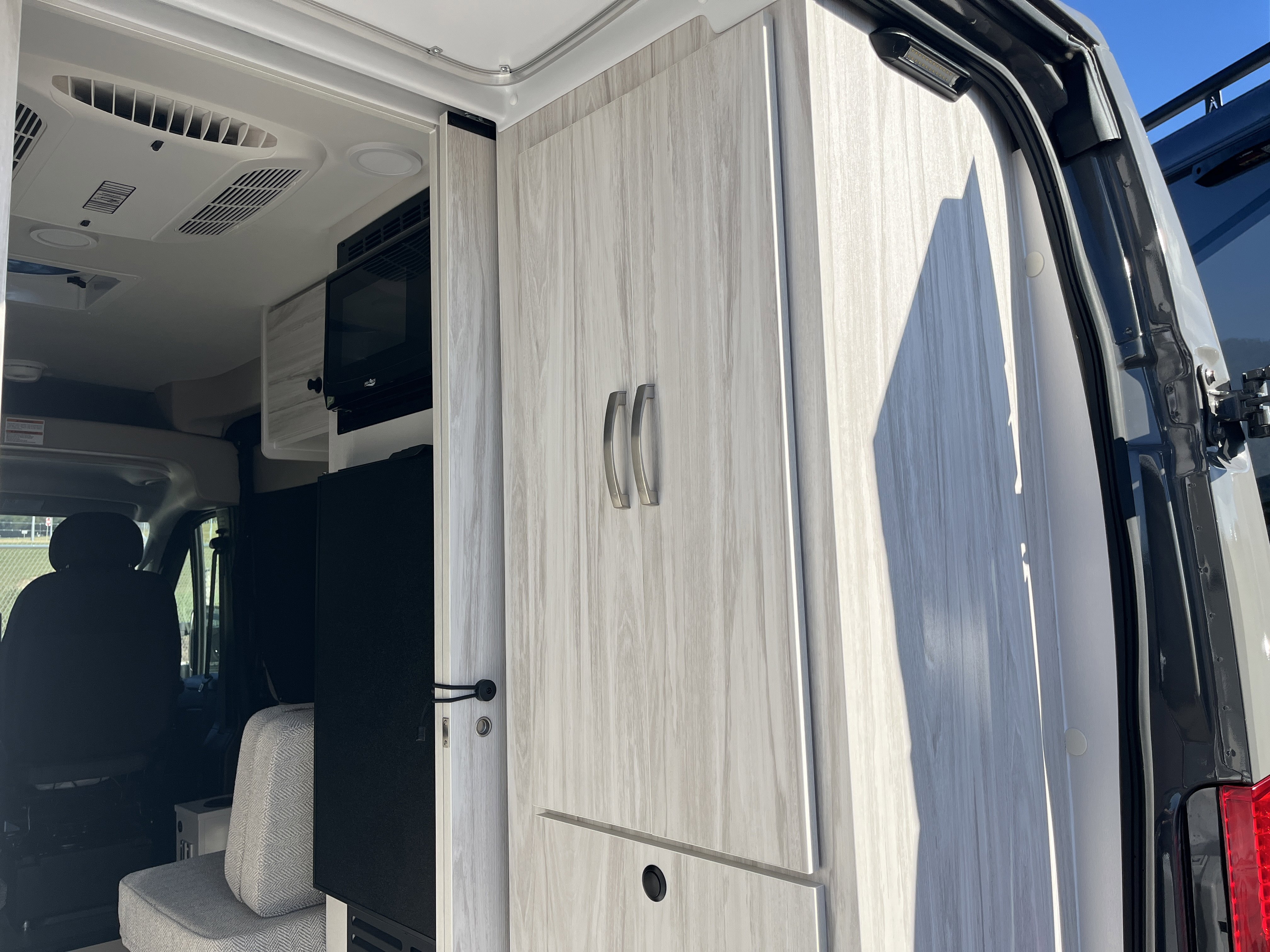 2026 JAYCO COMET 18C - Image 39