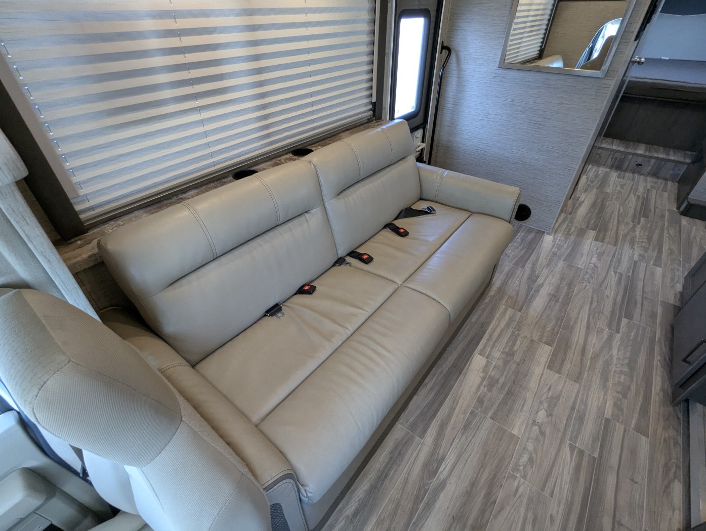 2024 Thor Motor Coach Four Winds 28Z - Image 9