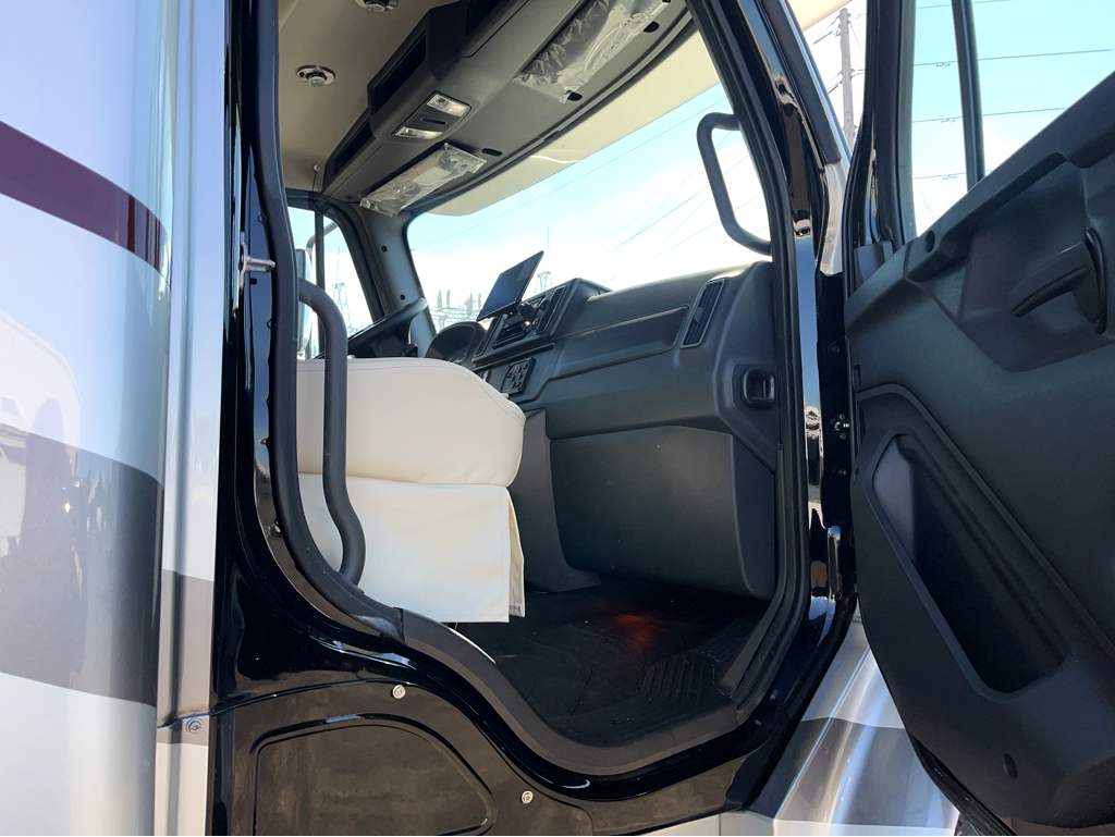 2026 ENTEGRA COACH ACCOLADE 37M - Image 12