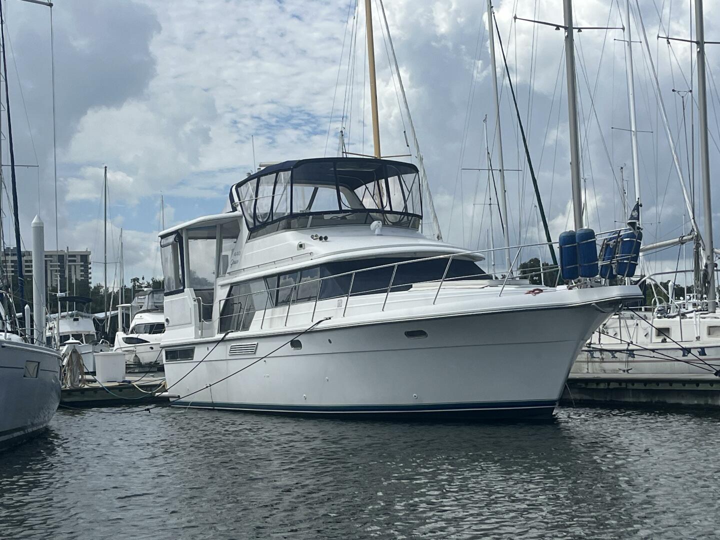 1995 Carver 440 Aft Cabin - Image 15
