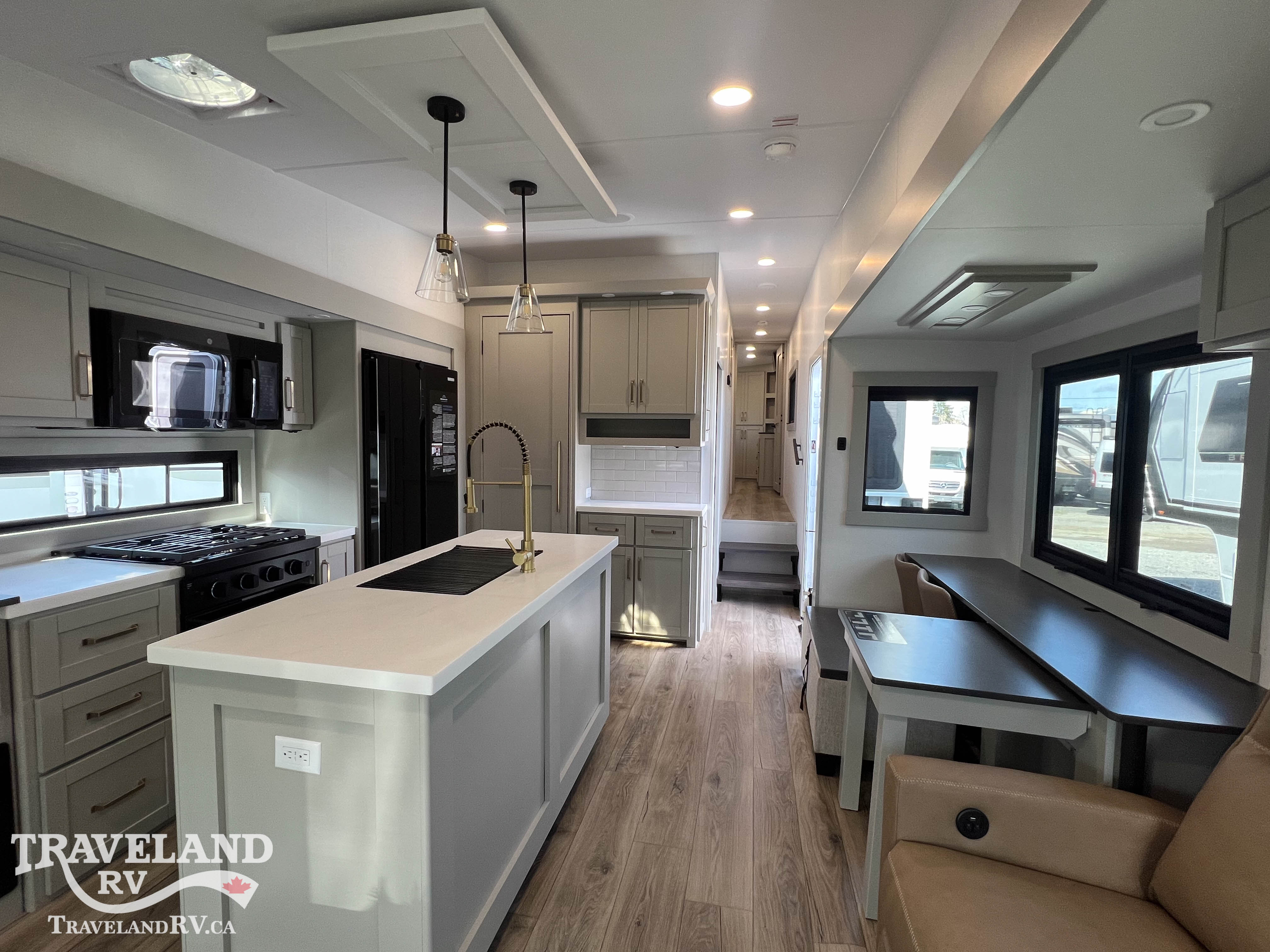 2026 Brinkley RV Model Z 3610 - Image 12
