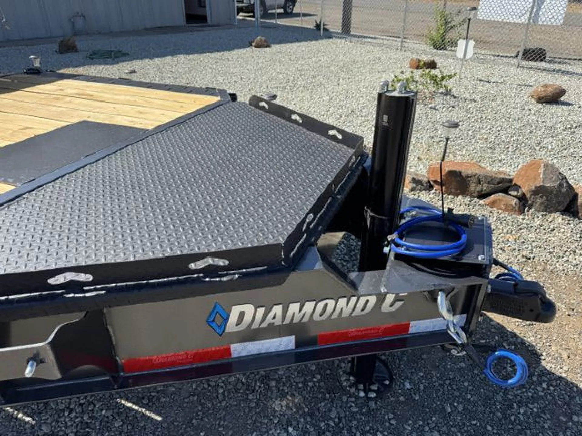 2027 DIAMOND C TRAILERS DIAMOND C HXD 208 - Image 3