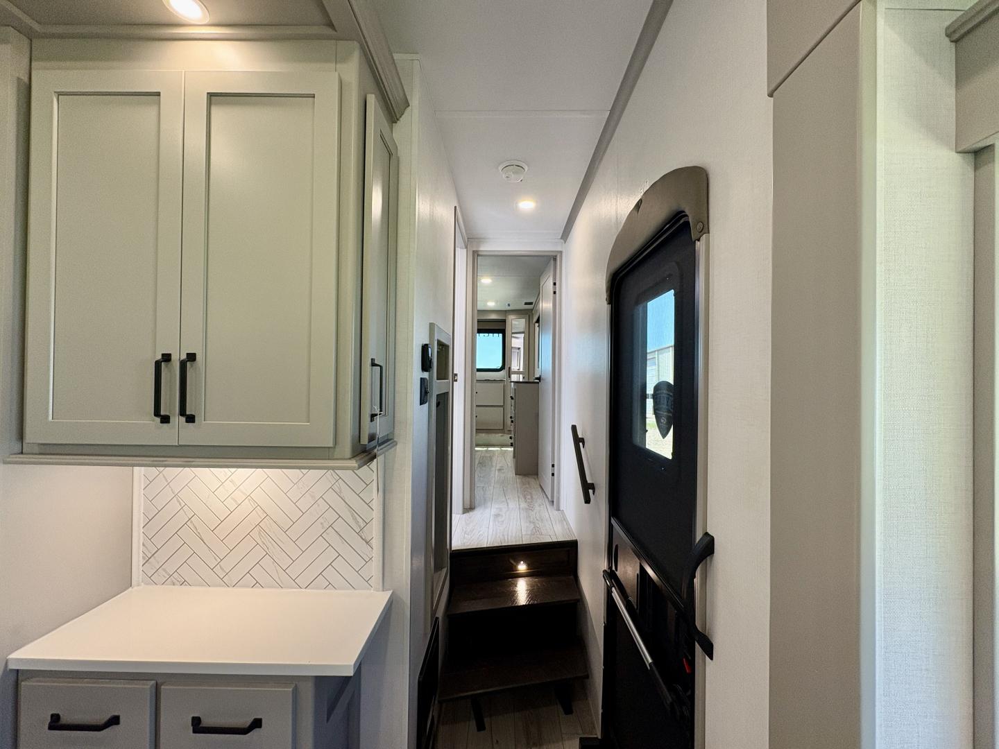2025 Keystone Montana High Country 295RL - Image 30