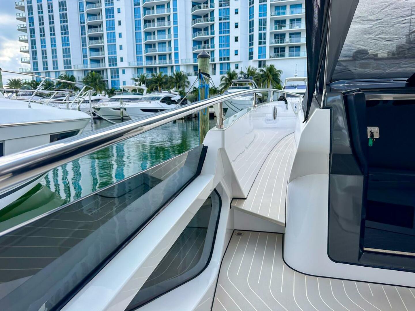2023 Azimut Verve 47 - Image 16
