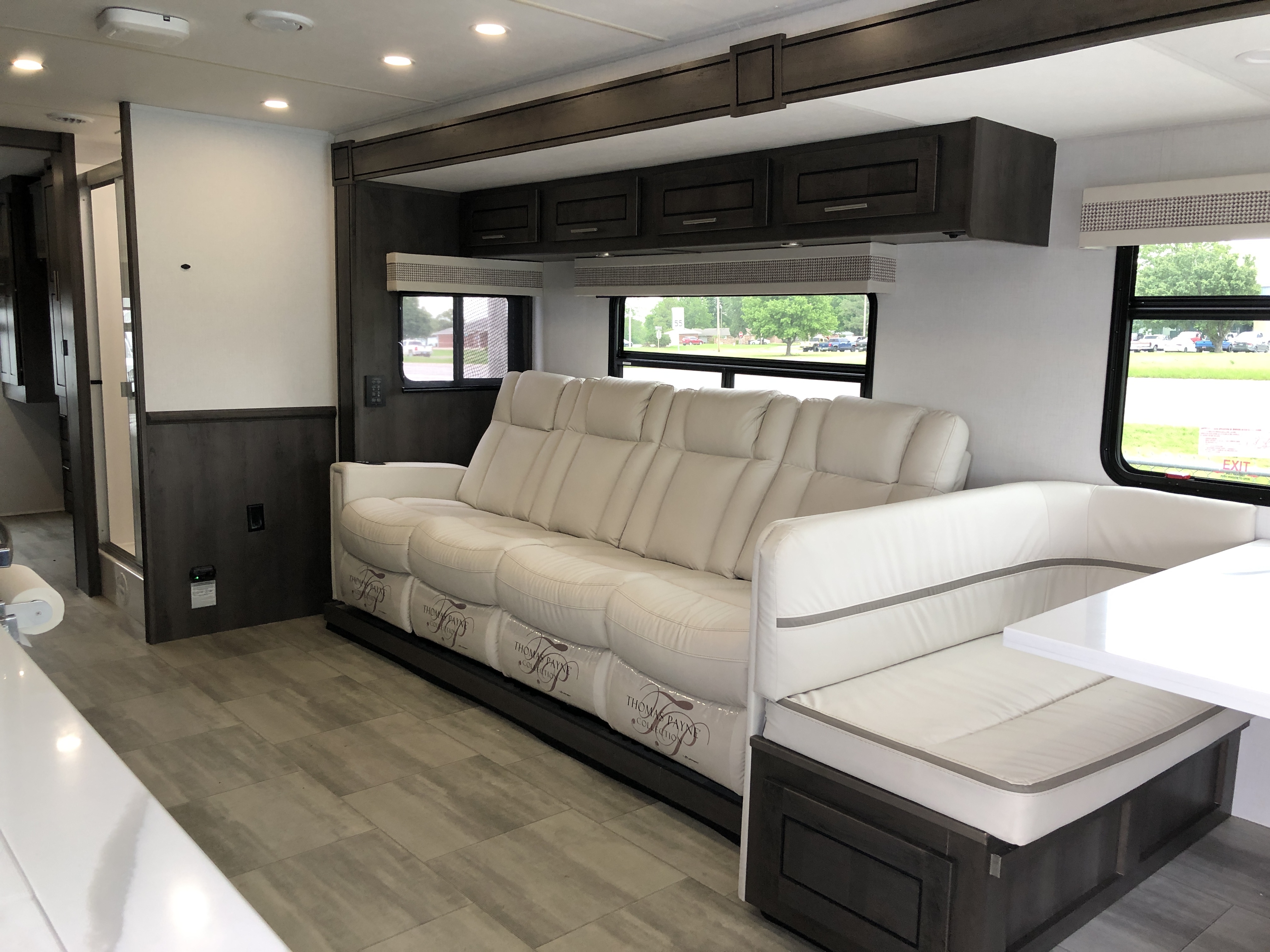 2024 Forest River Georgetown 5 Series GT5 31L5 - Image 11