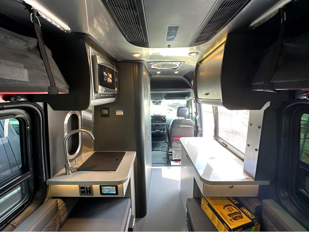 2026 AIRSTREAM INTERSTATE 19X - Image 21