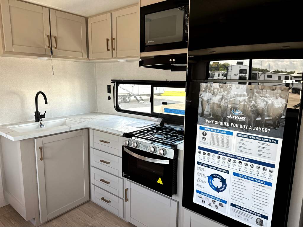 2027 JAYCO JAY FLIGHT 330TBS - Image 11