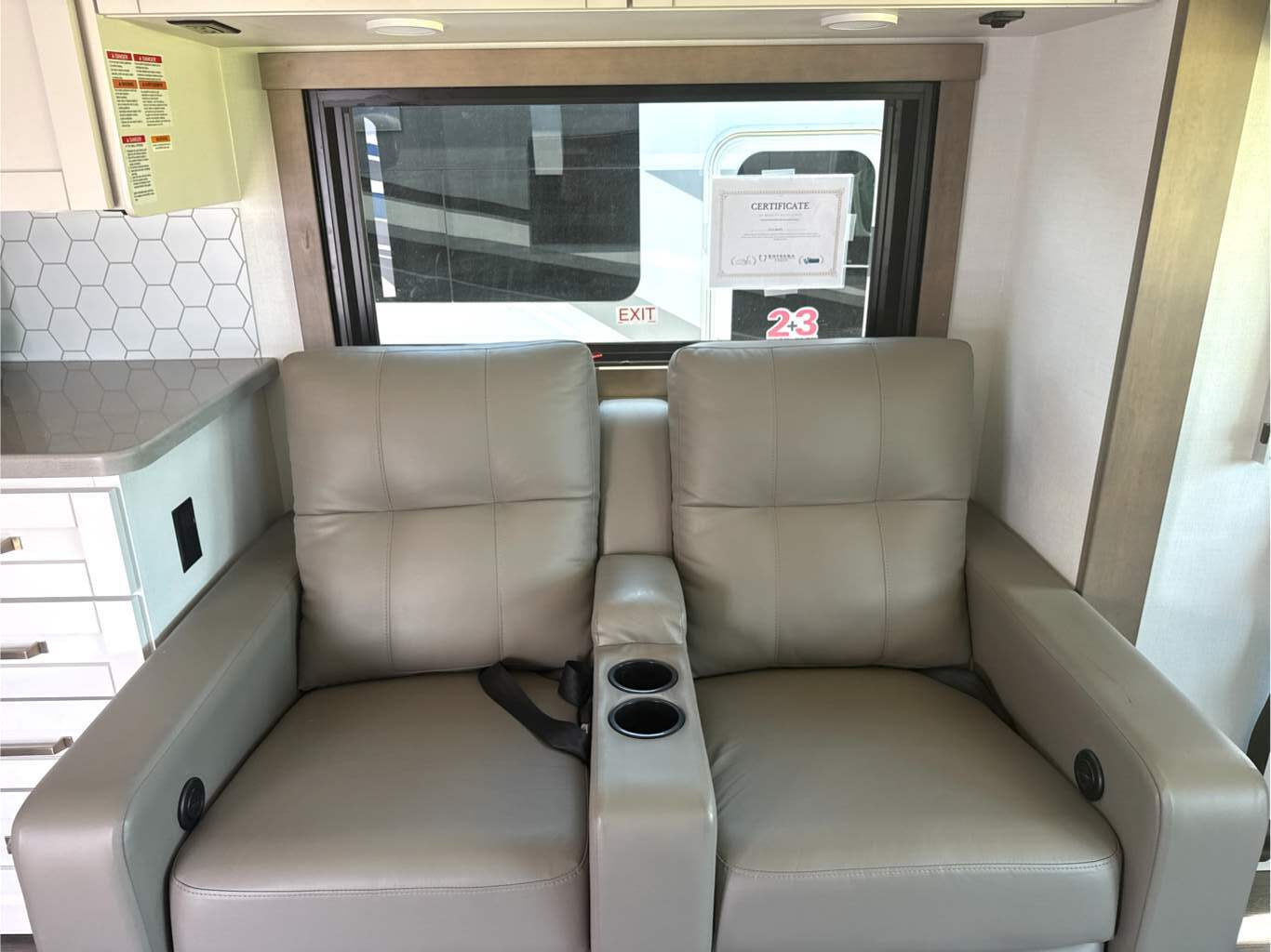 2027 ENTEGRA COACH VISION XL 31UL - Image 9