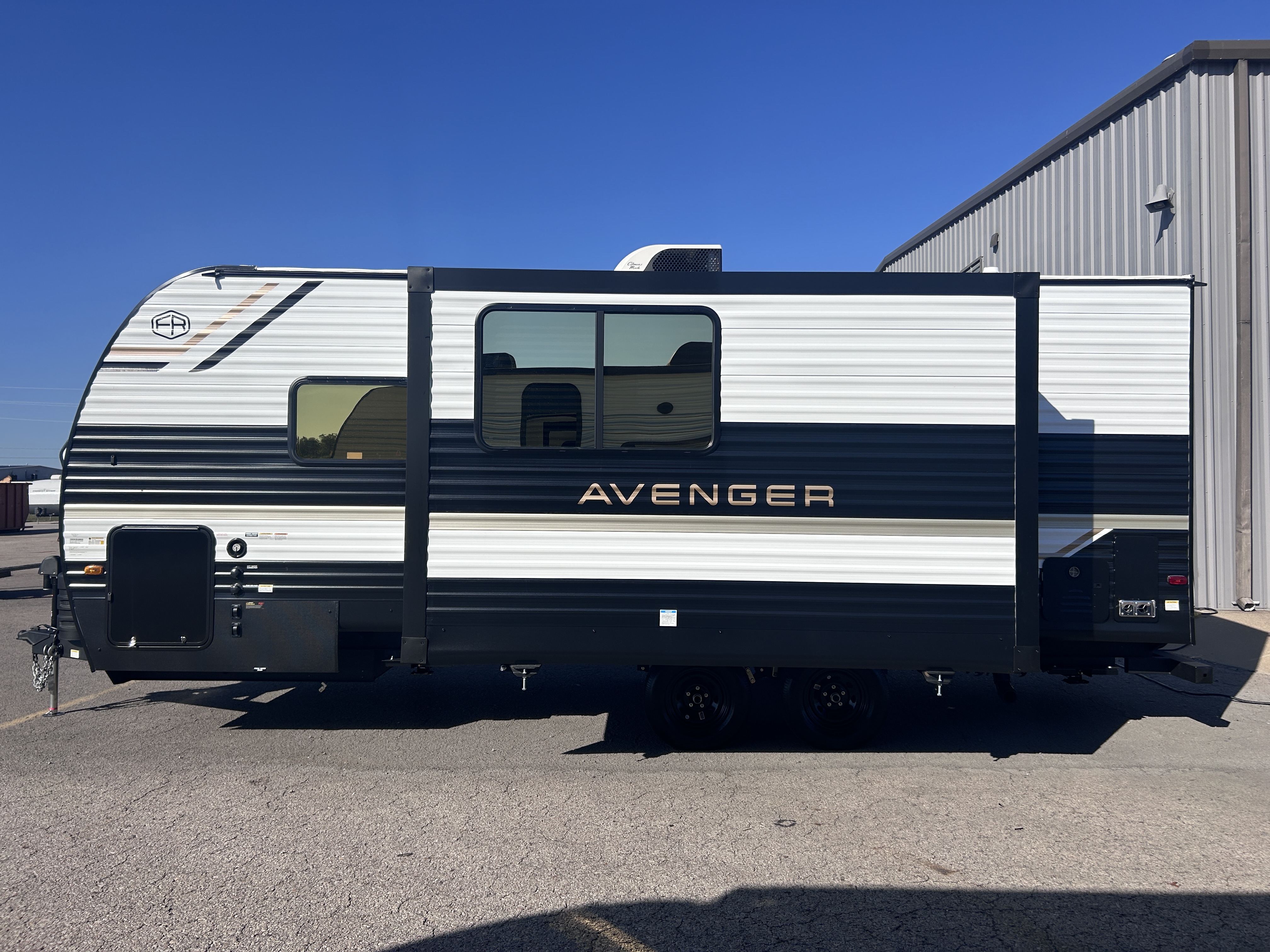 2027 Avenger 20RBS - Image 5