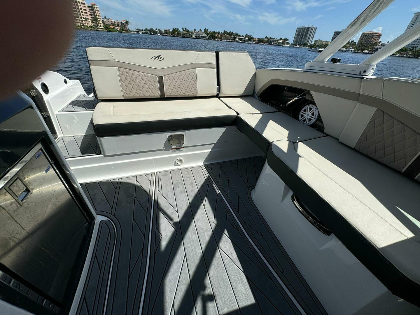 2022 Monterey 278SS - Image 17