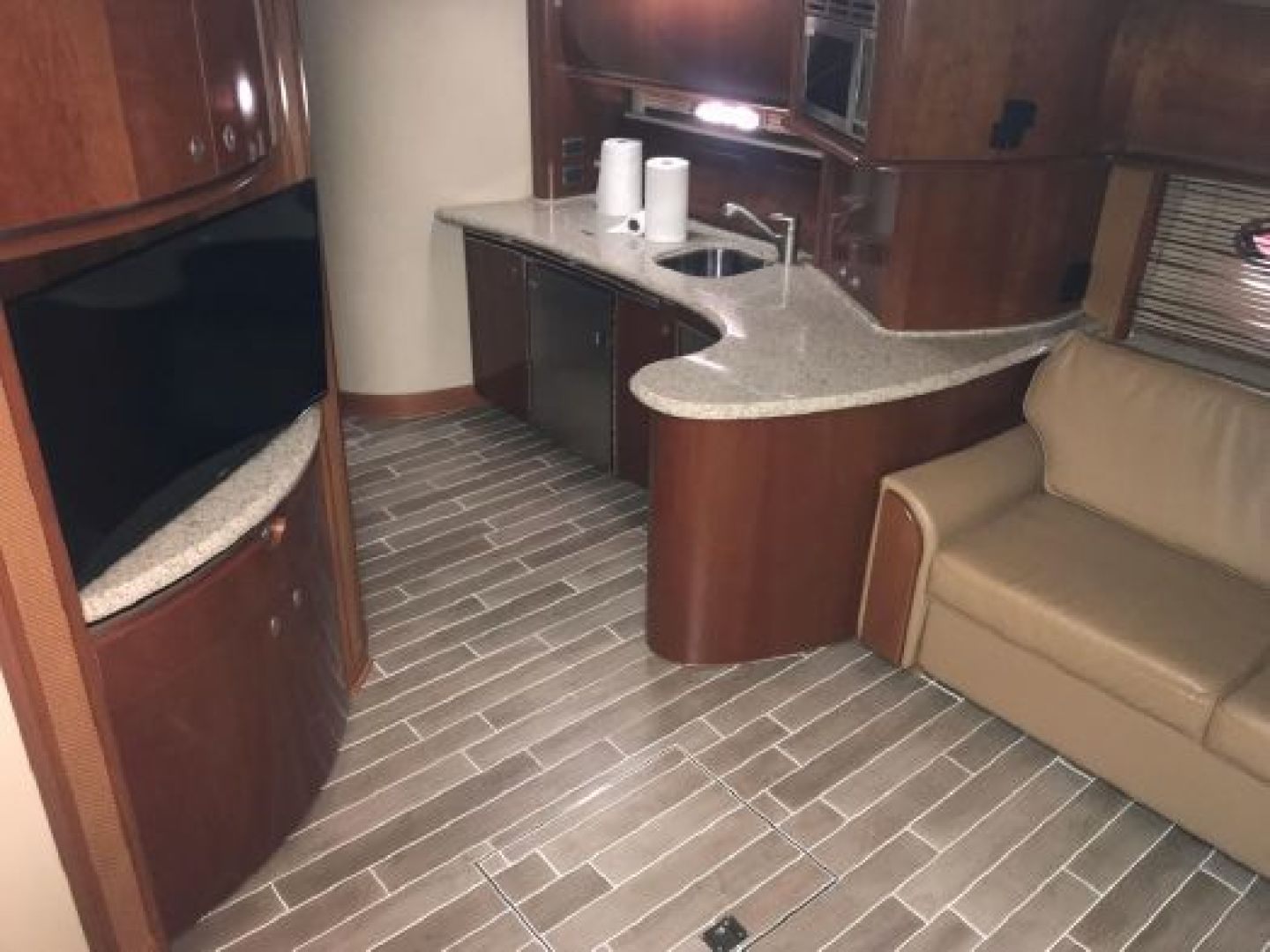 2005 Sea Ray Sundancer - Image 25