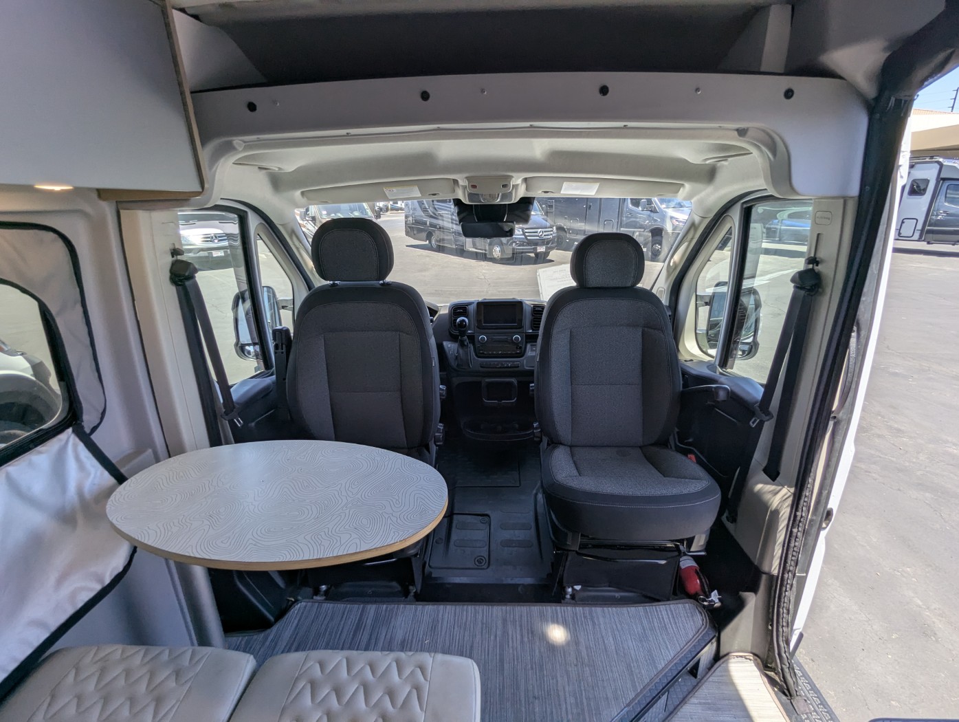 2023 Winnebago Solis NPF 59P - Image 34