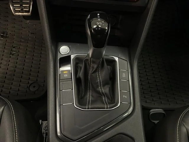 2022 Volkswagen Tiguan Utility 4D SE R-Line Black 2WD - Image 18