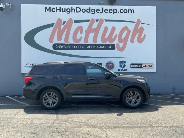 2023 Ford Explorer Utility 4D XLT 4WD - Image 4