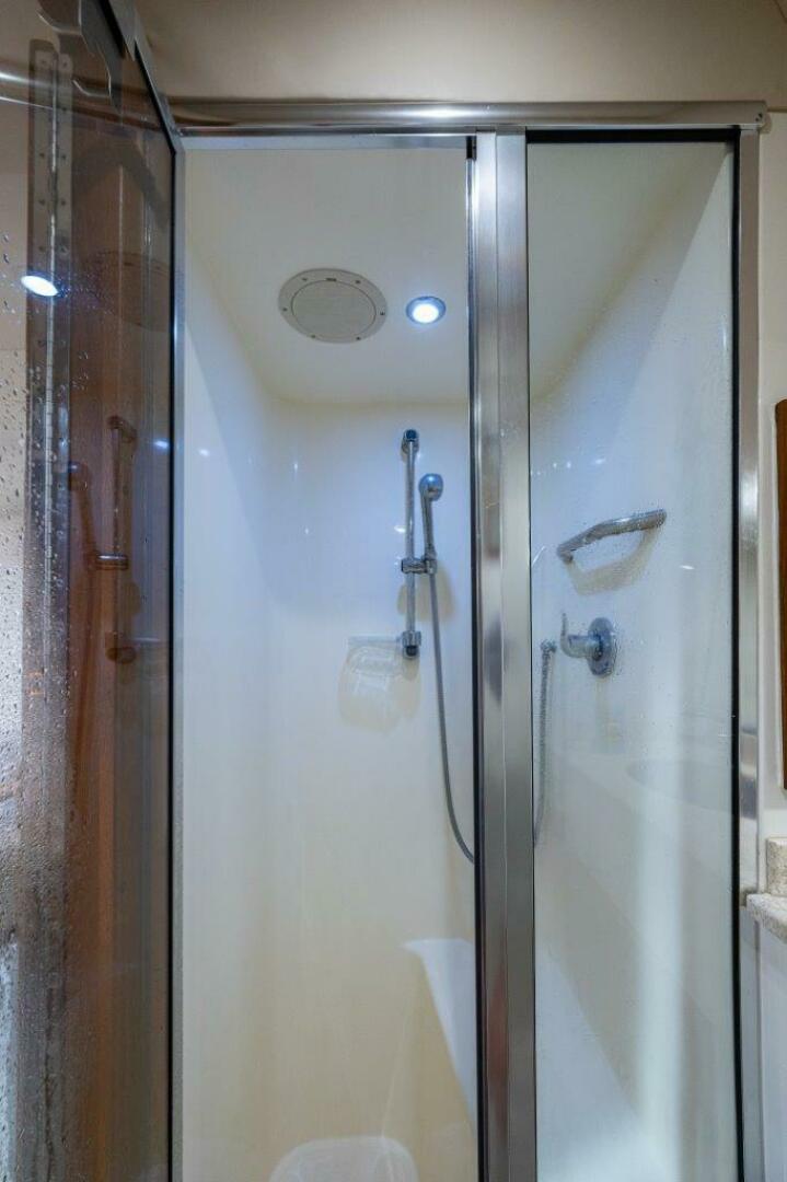 2007 Albemarle 36 Express - Image 23
