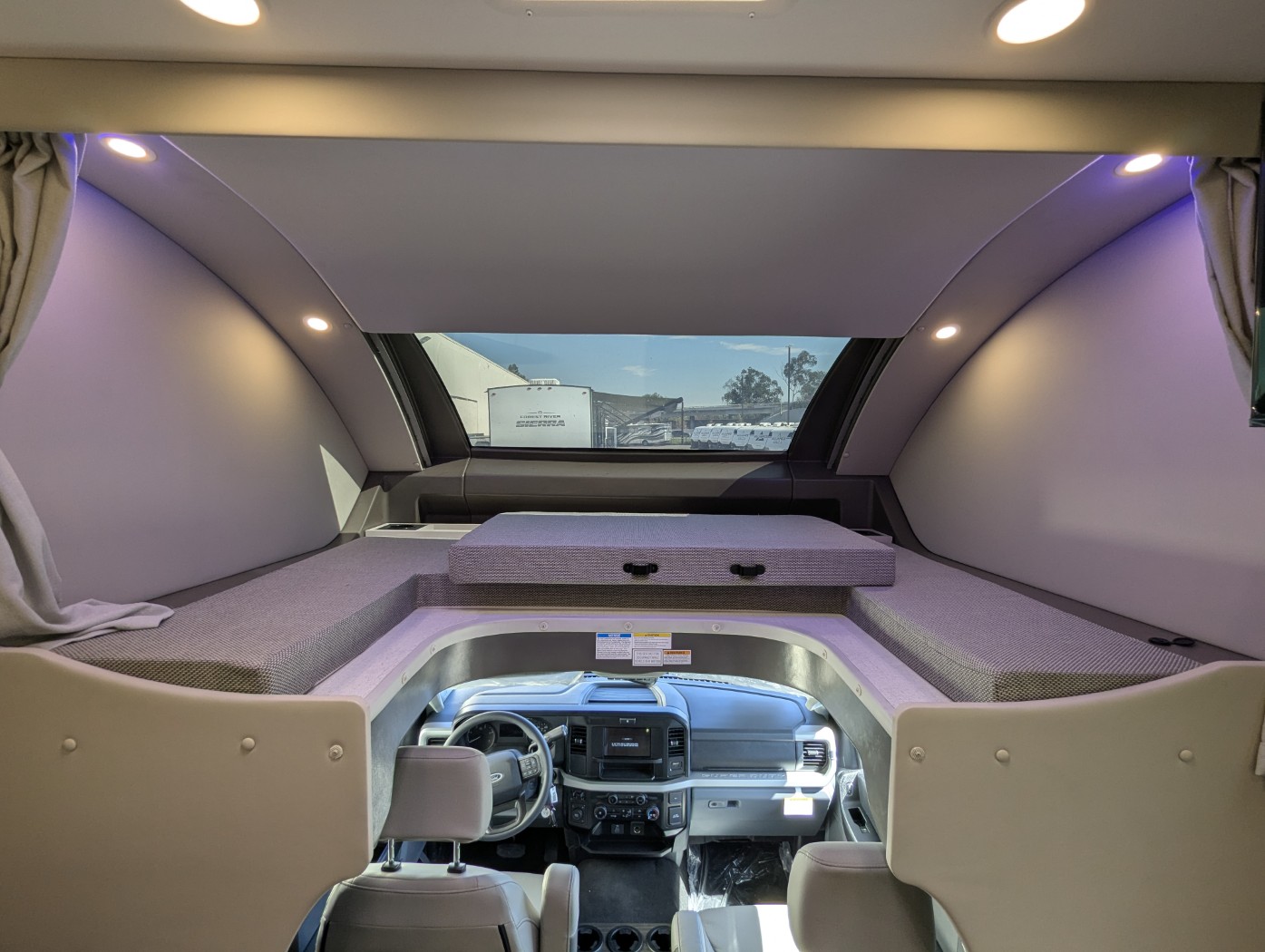 2027 Thor Motor Coach Omni Z30 - Image 22