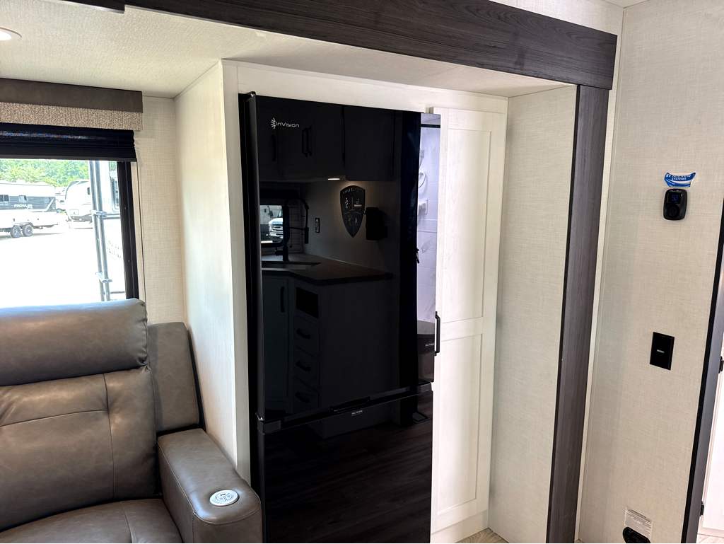 2027 VENTURE RV SIENNA 241VRD - Image 15