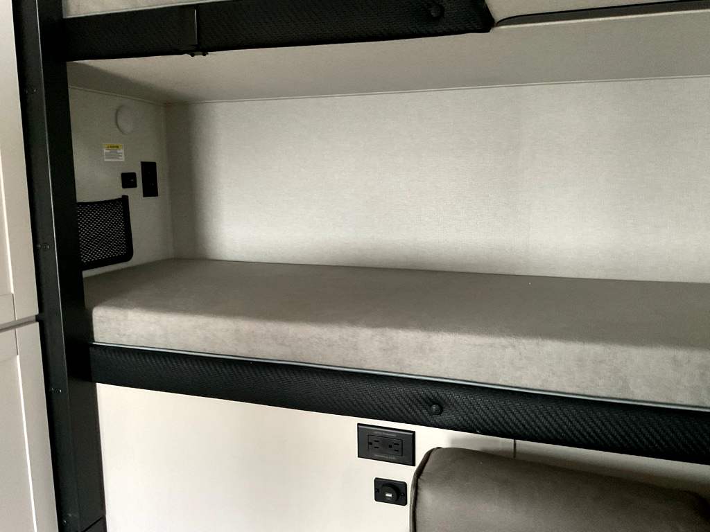 2026 JAYCO Jay Feather 29 QBH - Image 25