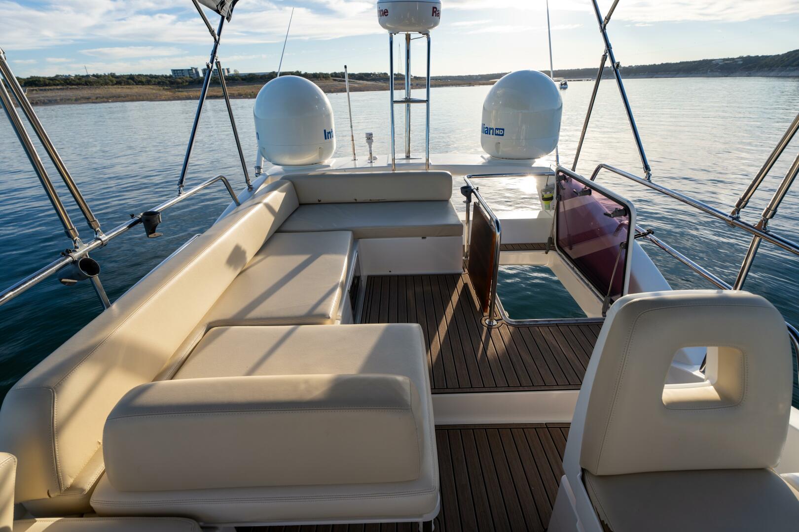 2013 Azimut 40 Flybridge - Image 61