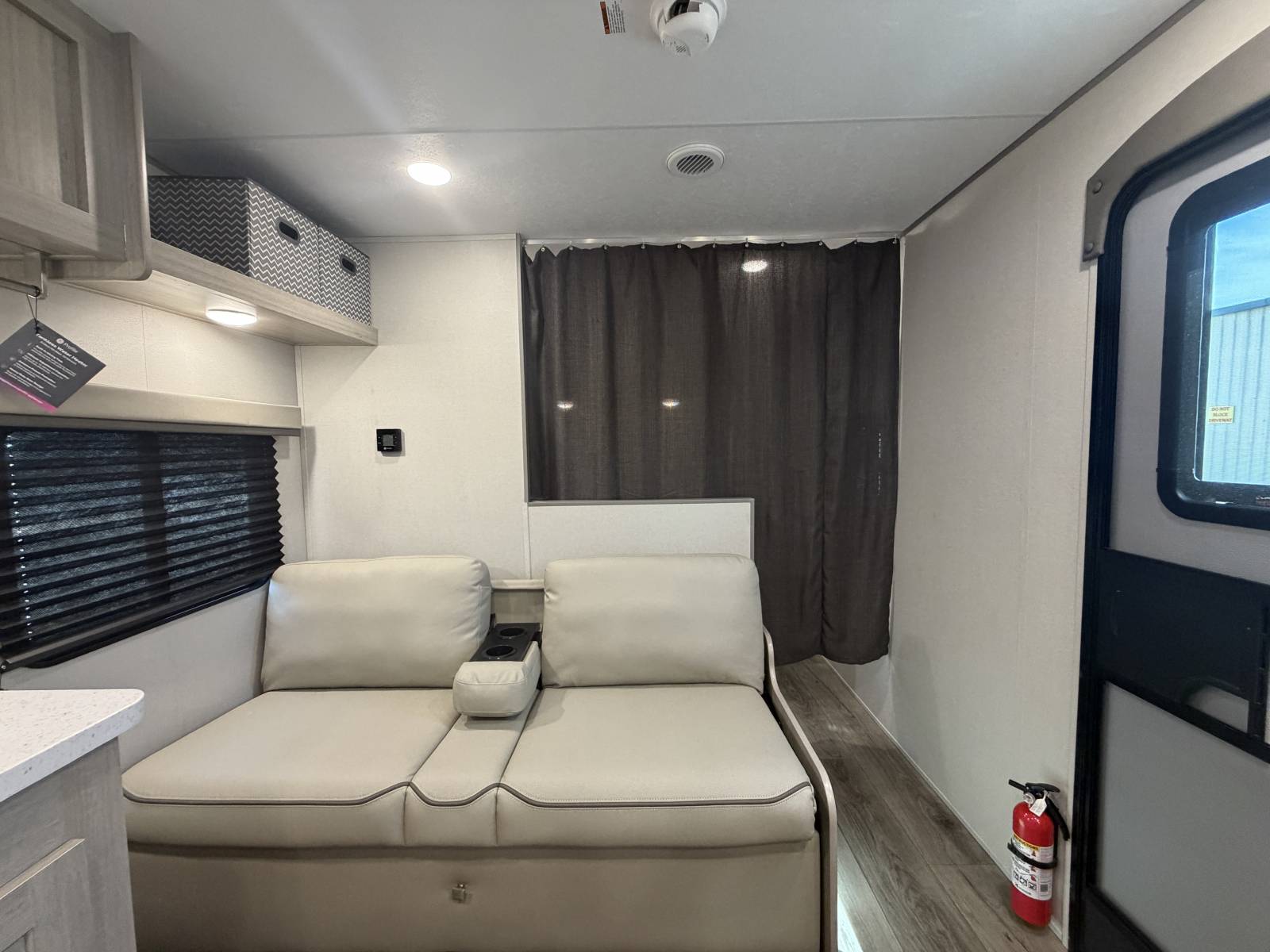 2026 Coachmen Catalina Summit Series 8 261BH - Image 18