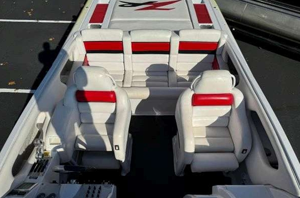 2005 Donzi 35 ZR - Image 19
