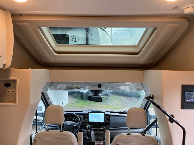 2026 Thor Motor Coach Gemini AWD 24JG - Image 9