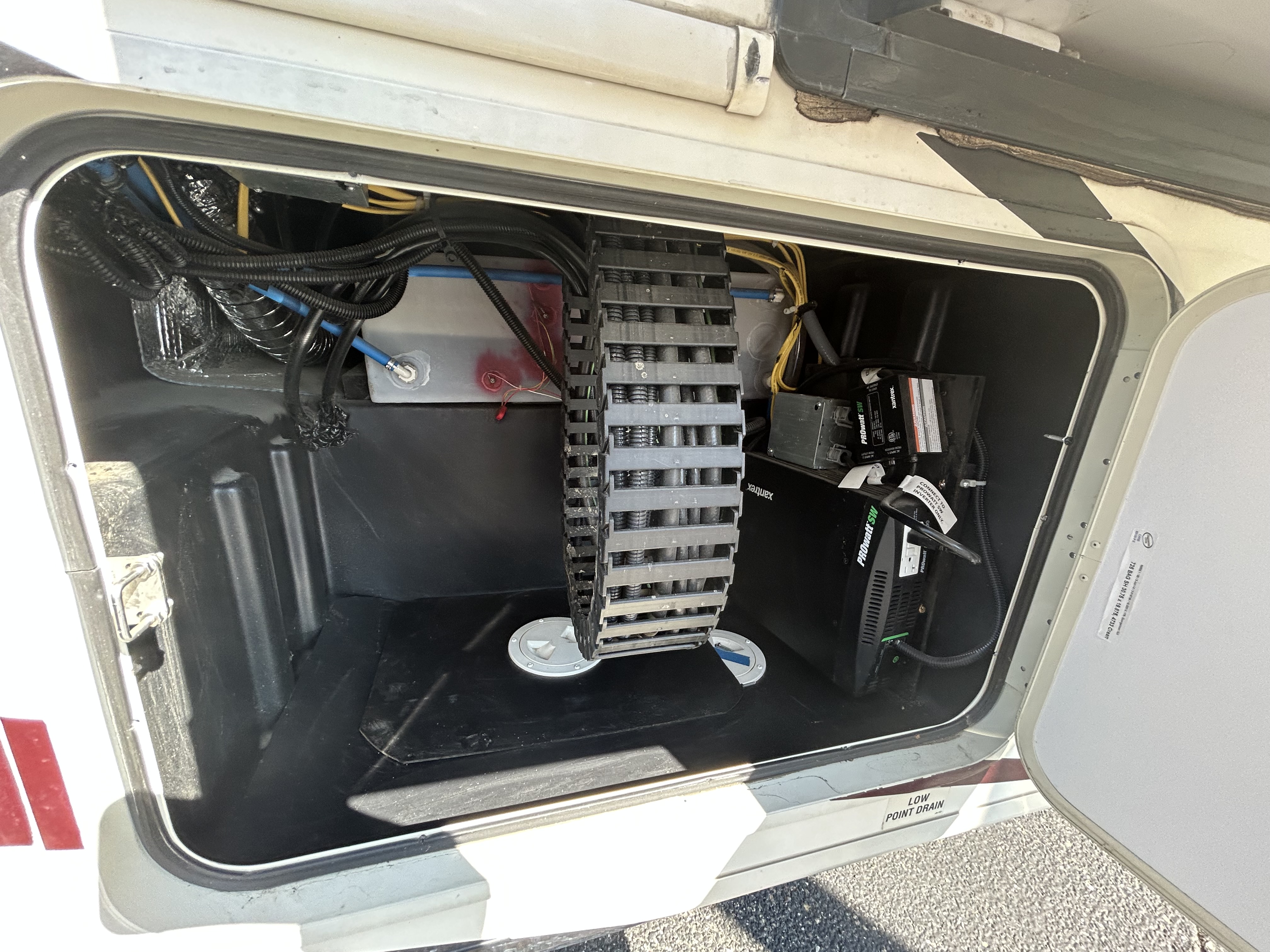 2015 Forest River Georgetown 328TS - Image 7