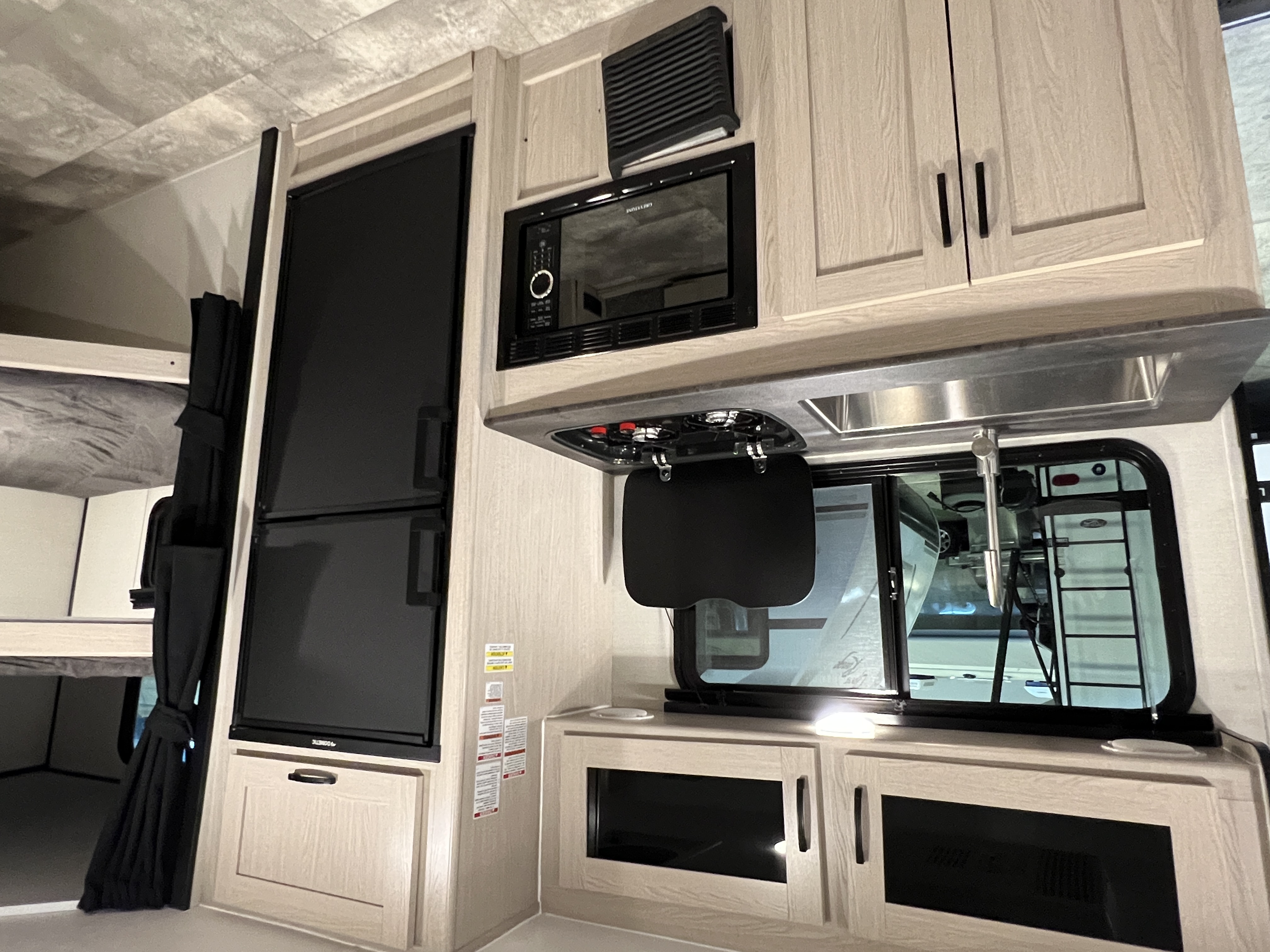 2022 Coachmen Apex Nano 208BHS - Image 17