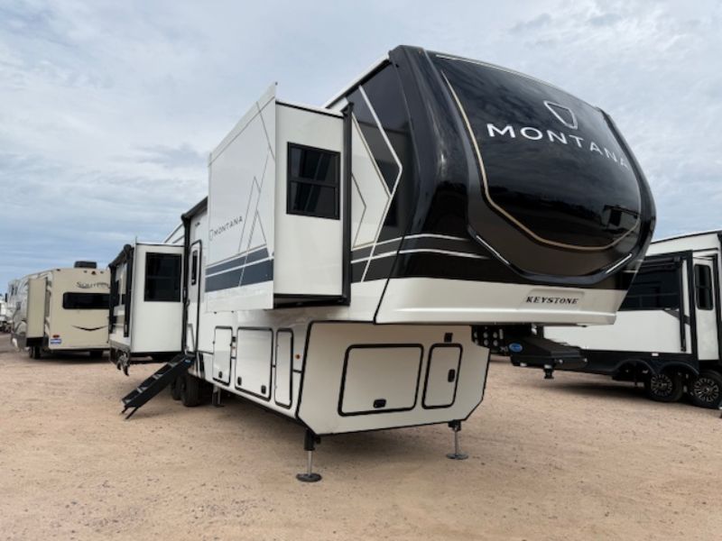 2026 Keystone Montana 3781RL - Image 1