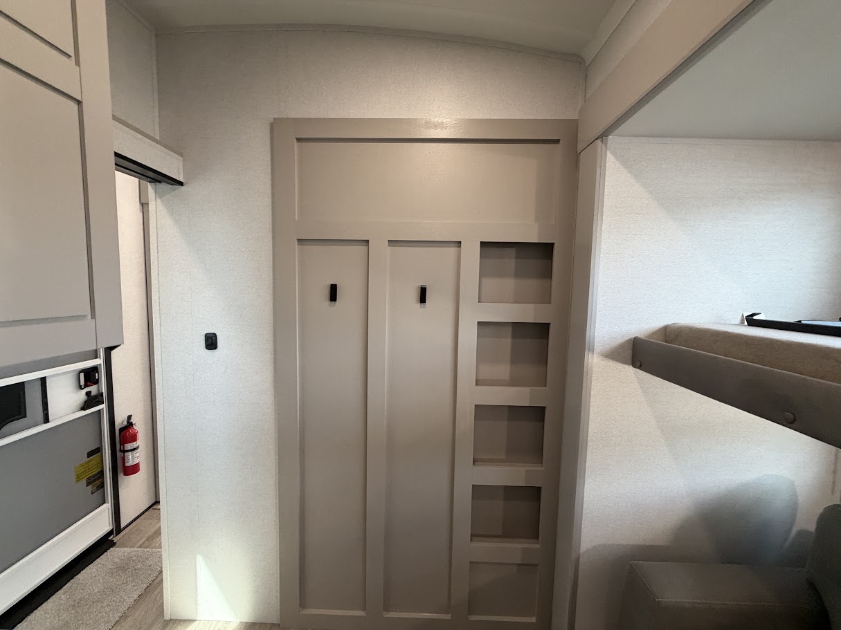 2027 JAYCO NORTH POINT 361RLBH - Image 37