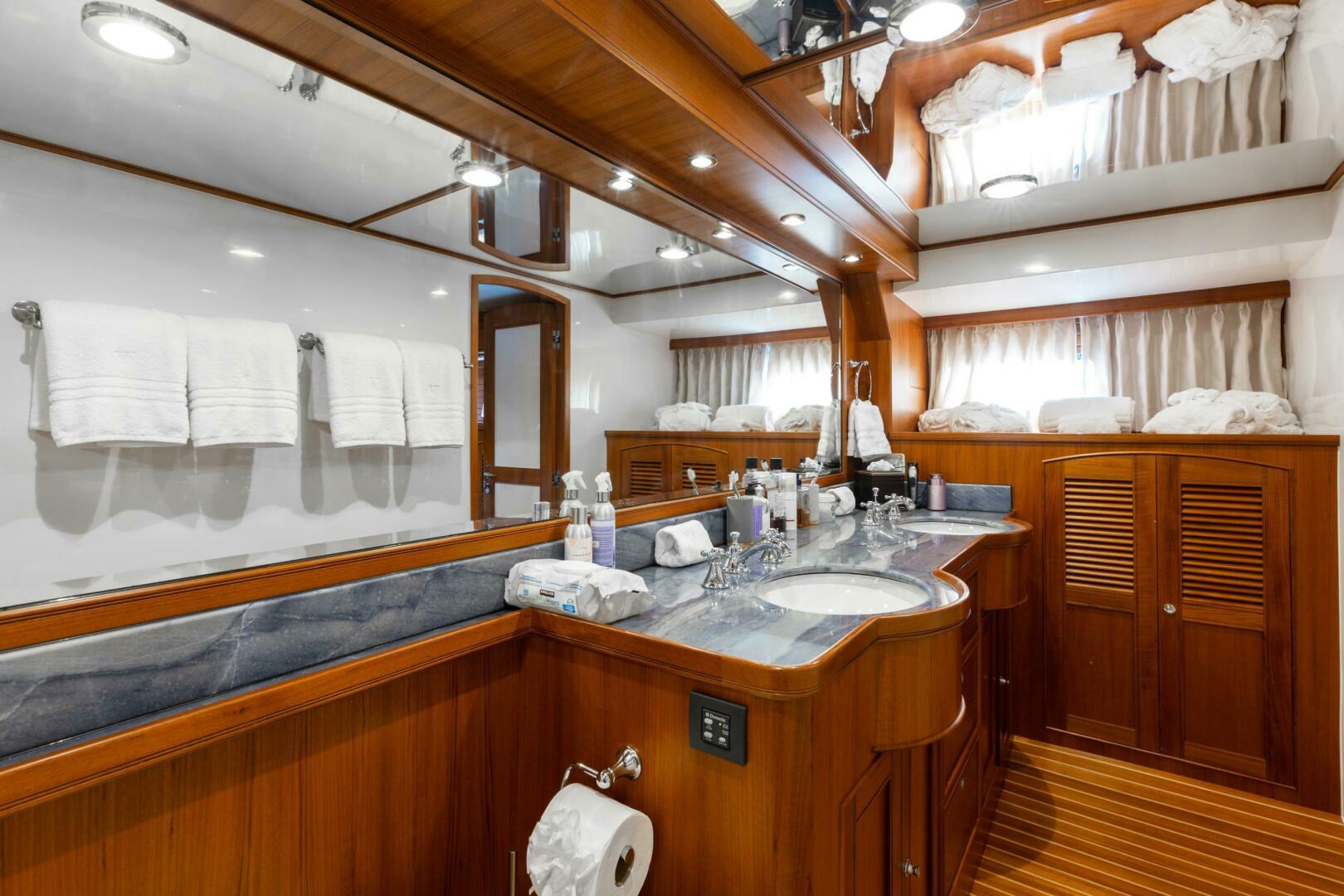 2016 Marlow EXPLORER 88E - Image 18