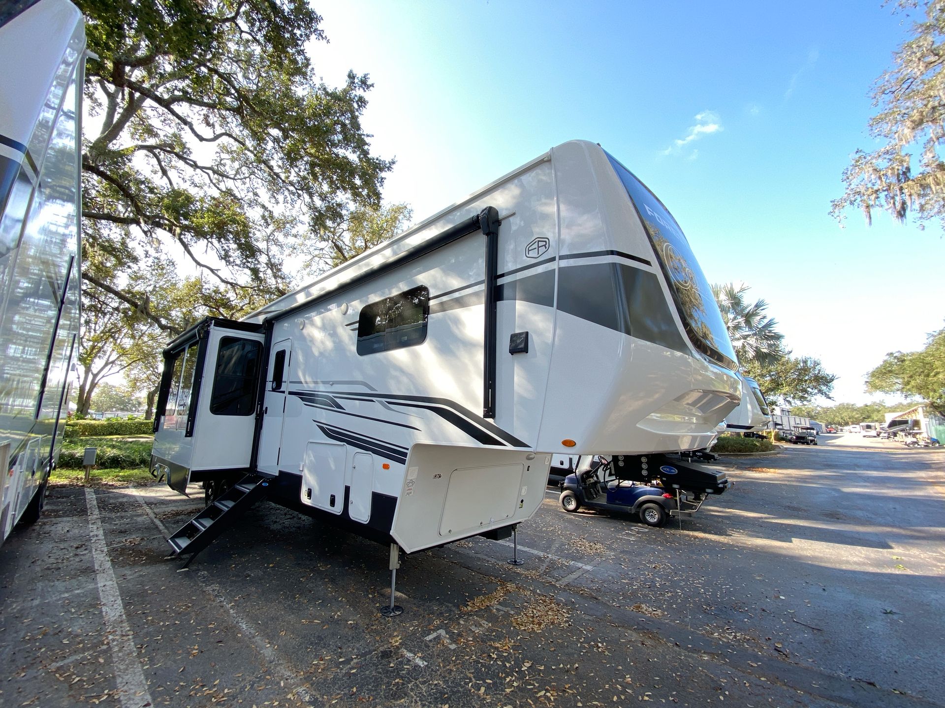 2025 Palomino Columbus