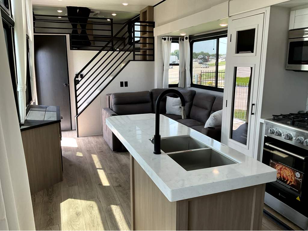 2026 JAYCO JAY FLIGHT BUNGALOW JAYLOFT - Image 9