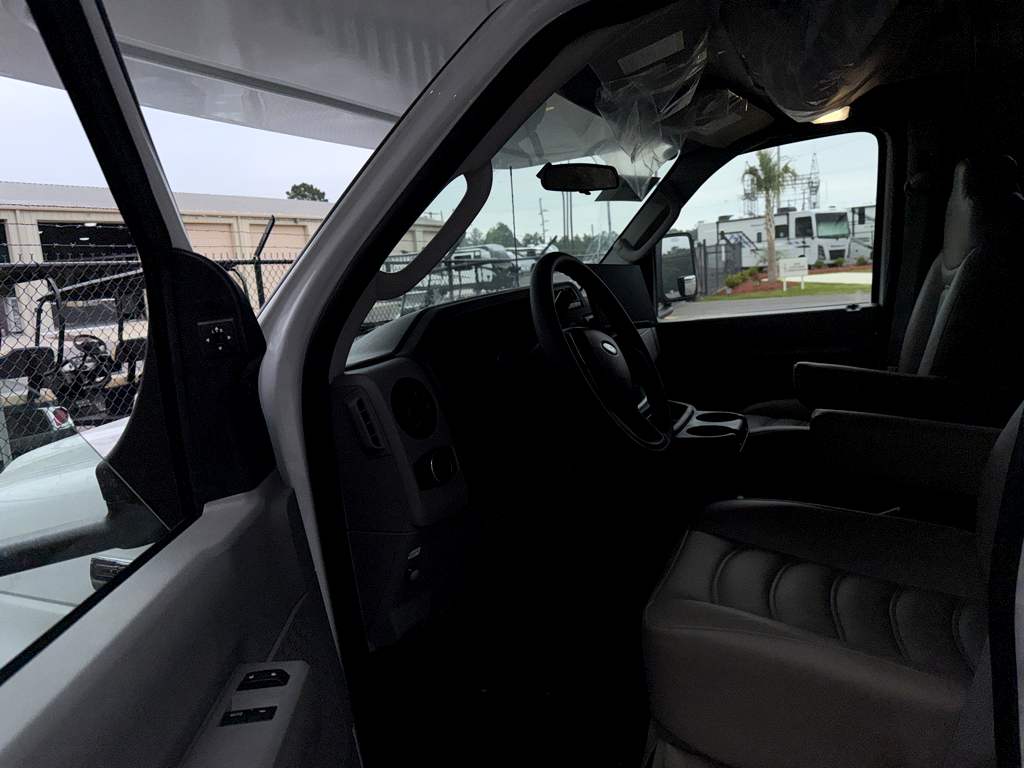 2027 ENTEGRA COACH ODYSSEY 24B - Image 6