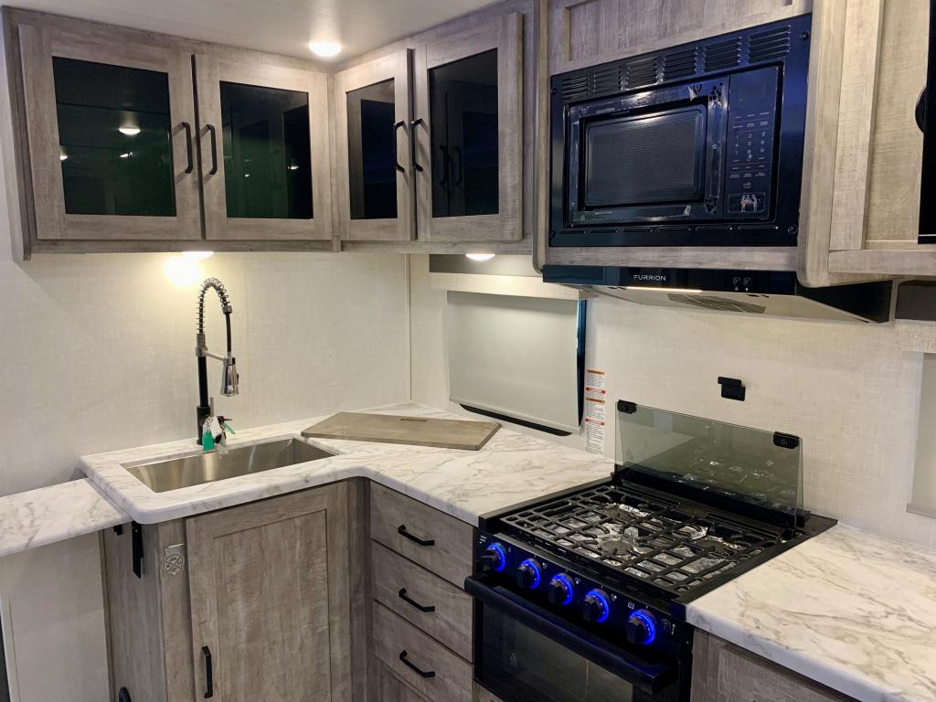 2023 FOREST RIVER 253RLS - Image 10
