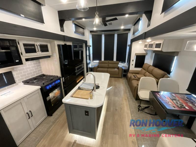 2026 PALOMINO 402LFT - Image 2