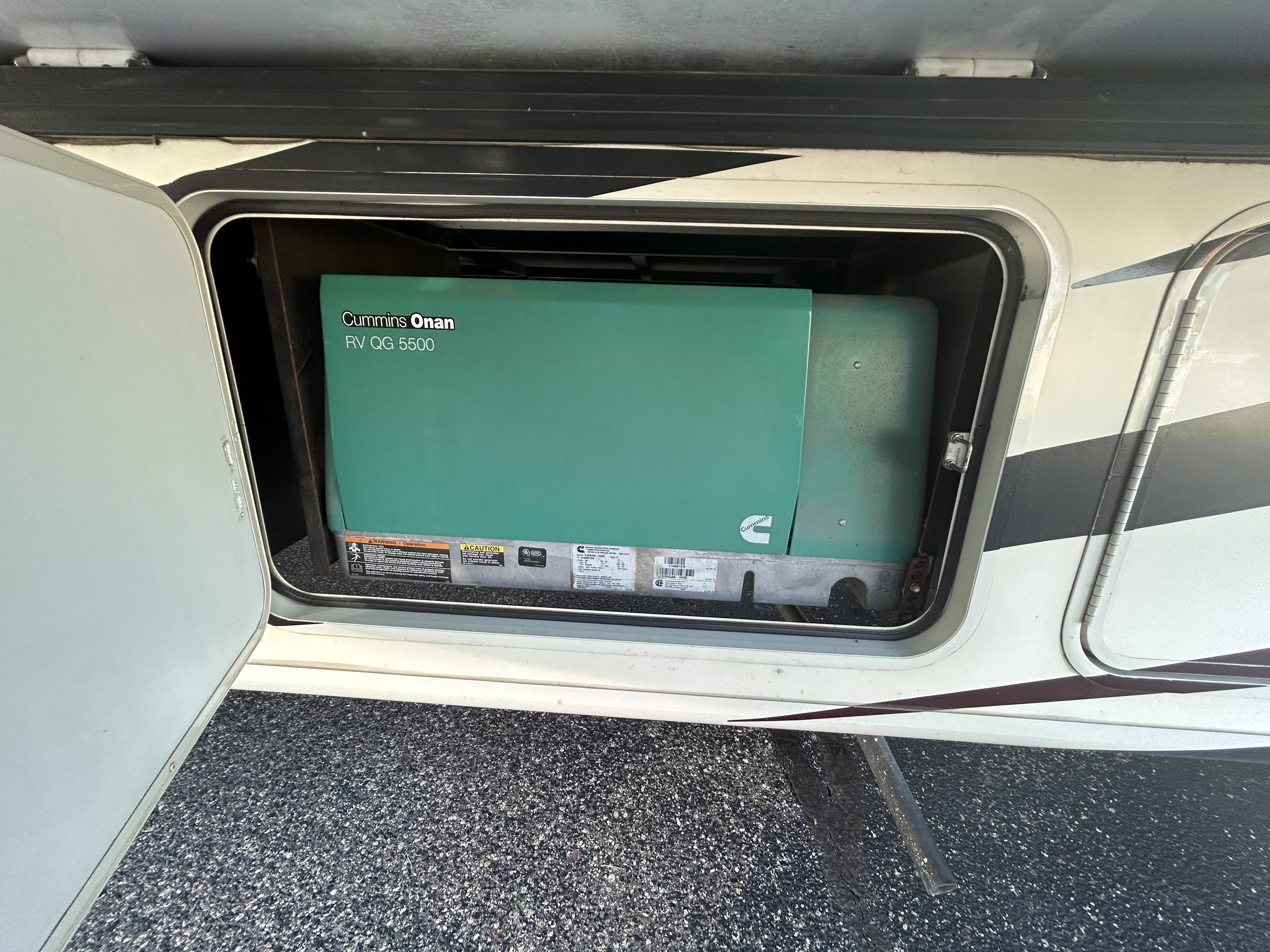 2015 Forest River Georgetown 328TS - Image 4