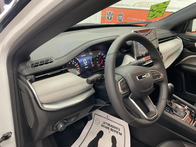 2025 Jeep Compass Limited 4x4 - Image 12